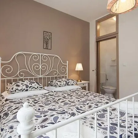 Apartment Soha Room2 *